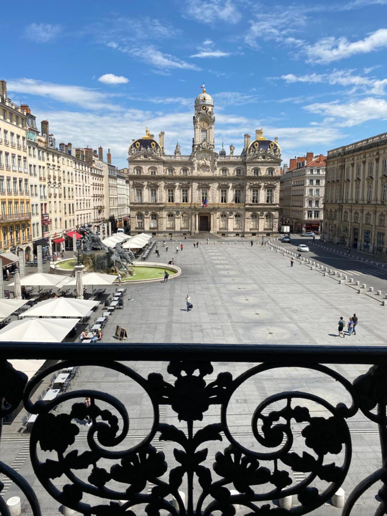 Vue Place Des Terreaux-4 Voyageurs Lyon Exteriör bild